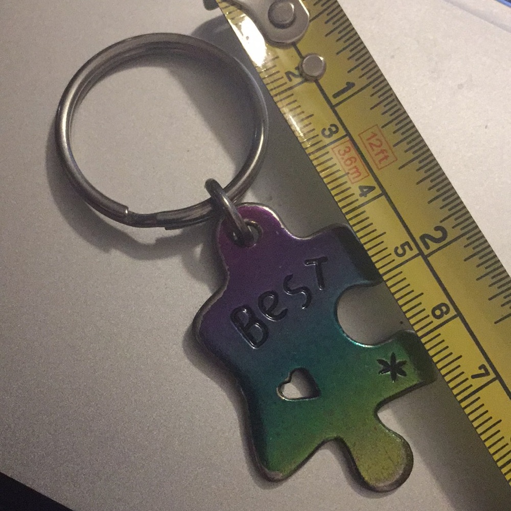 “Best” Keychain - Picture 2 of 3
